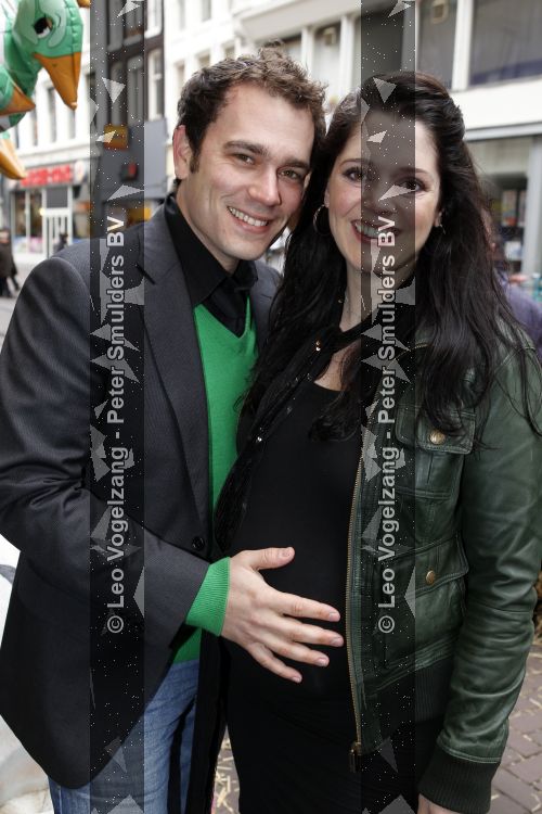 Amsterdam 14 maart 2010
Prtemiere nanny Mc Fee in tuschinski. Edgar Wurfbain met zwangere vriendin
Peter Smulders bv