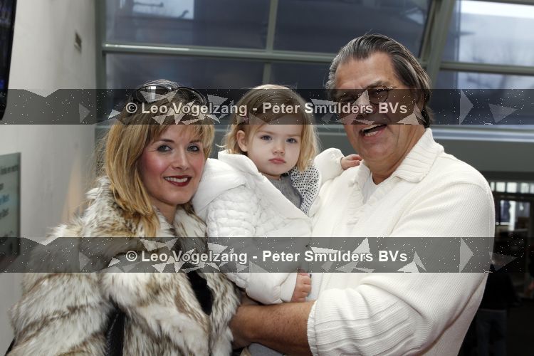 Uden 5 april 2010
Premiere Piet Piraat. Emile Ratelband met dochter Royce en vrouw Moon
Peter Smulders bv