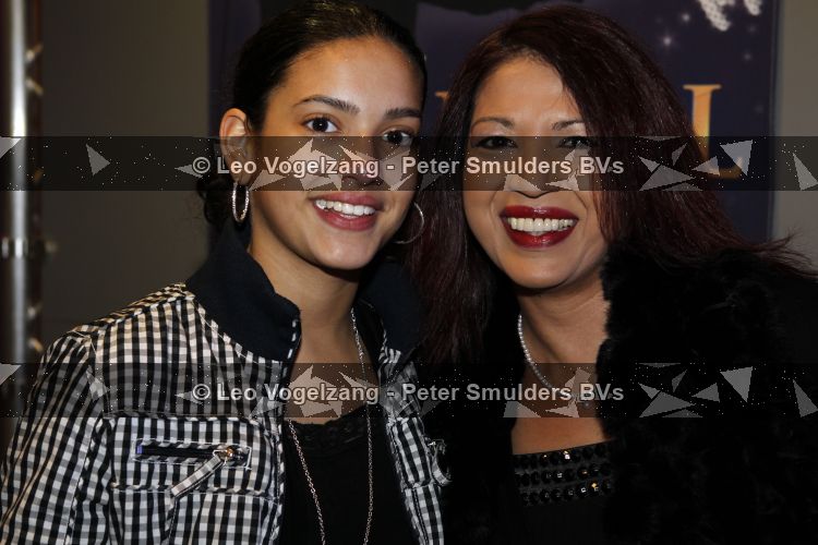 Amsterdam 26 maart 2010
Premiere Michael jackson in de heineken music hall. Gill en Rebecca Slee
Peter Smulders bv