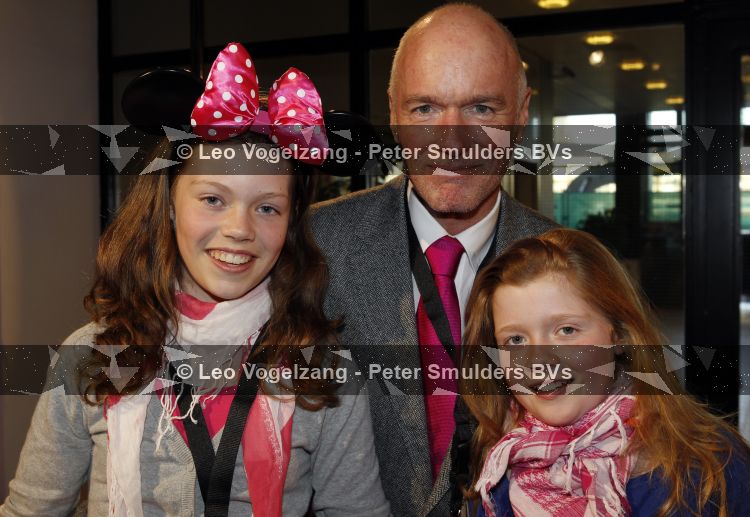 Amsterdam 1 april 2010
Premiere disney on ice in de rai. Ferdi Bolland met dochters
Peter Smulders bv