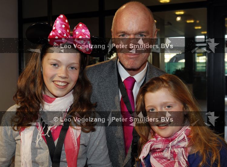 Amsterdam 1 april 2010
Premiere disney on ice in de rai. Ferdi Bolland met dochters
Peter Smulders bv