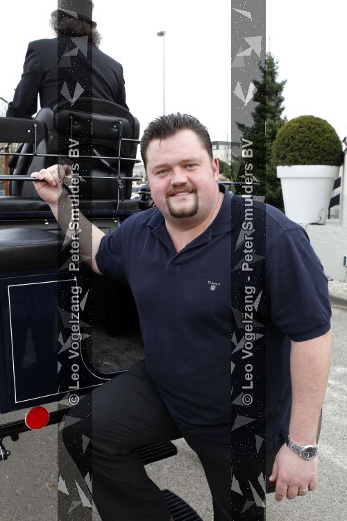 Tiel 25 maart 2010
Frans Duijts krijgt gouden plaat. Zijn vrouw met 3 dochters ouders en schoonouders zijn aanwezig.
Peter Smulders bv