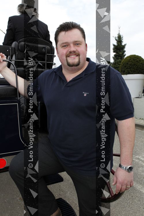 Tiel 25 maart 2010
Frans Duijts krijgt gouden plaat. Zijn vrouw met 3 dochters ouders en schoonouders zijn aanwezig.
Peter Smulders bv