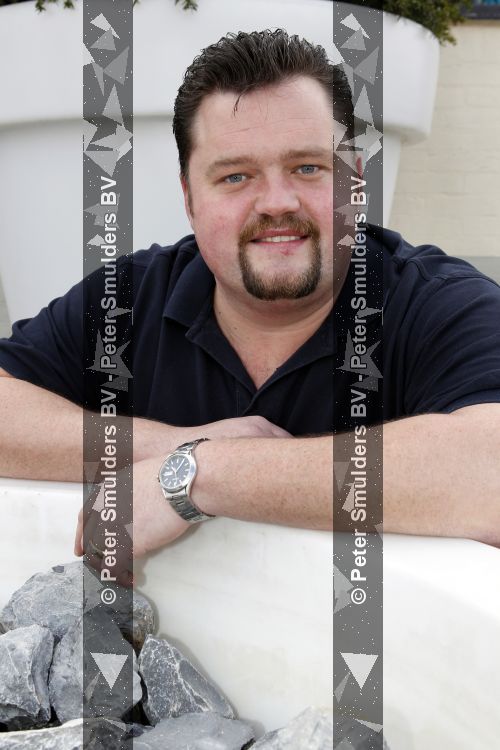 Tiel 25 maart 2010
Frans Duijts krijgt gouden plaat. Zijn vrouw met 3 dochters ouders en schoonouders zijn aanwezig.
Peter Smulders bv