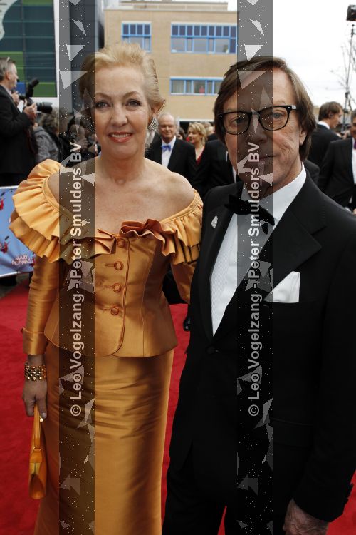 Scheveningen 11 april 2010
Premiere Mary Poppins in het circustheater. Frans Molenaar met assistent
Peter Smulders bv
