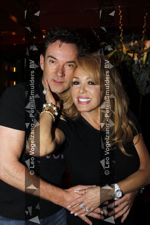 Amsterdam 7 april 2010
Patricia Paay viert haar 62 e verjaardag bij cafe restaurant klein Kalfje.
Gerard Joling.
Peter Smulders bv