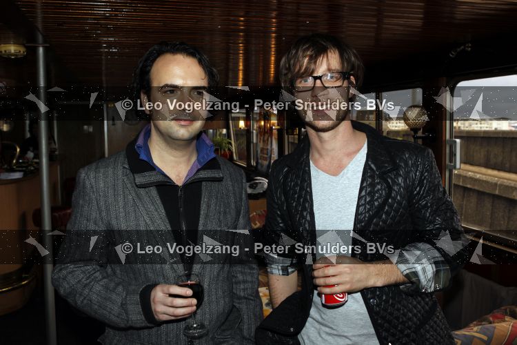 Amsterdam 31 maart 2010
Presentatie Wickie de Viking stemmencast op boot. Gerard Ekdom en Giel Beelen
Peter Smulders bv