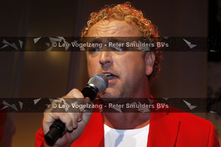 Hilversum 9 april 2010
Presentatie boek Gordon bij studio 21.
Peter Smulders bv