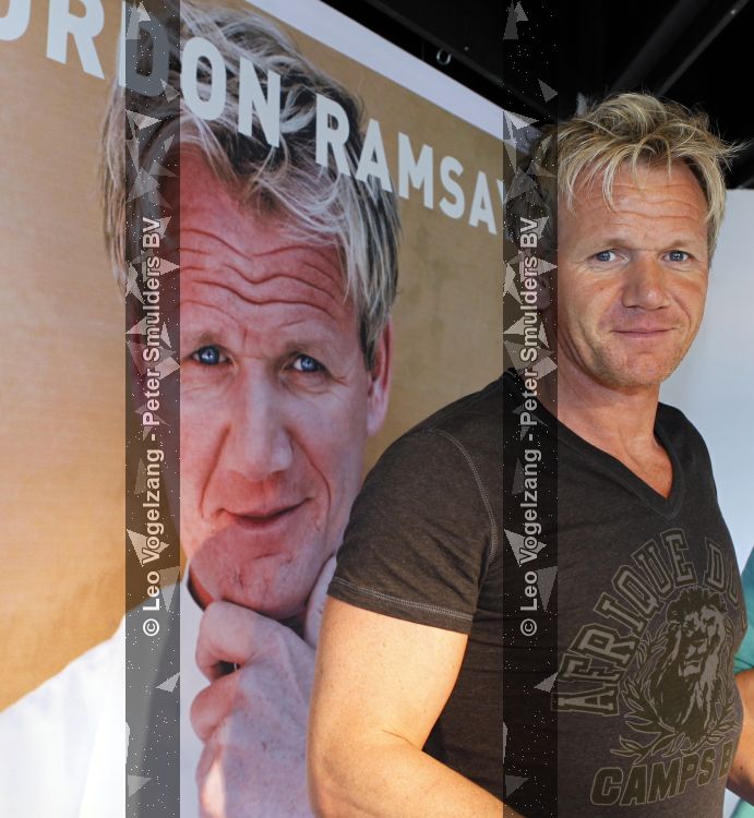 Amsterdam 30 maart 2010
Gordon ramsay signeert boeken bij de bijenkorf.
Peter Smulders bv