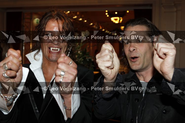 Amsterdam 27 maart 2010
Vampire feest in de schouwburg van Amsterdam. hans Teeuwen en Tygo Gernandt
Peter Smulders bv