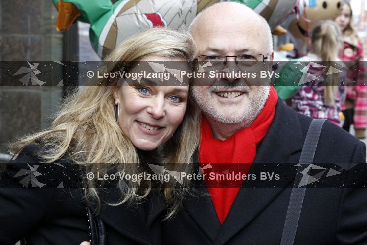 Amsterdam 14 maart 2010
Prtemiere nanny Mc Fee in tuschinski. Hilde de Mildt met man
Peter Smulders bv