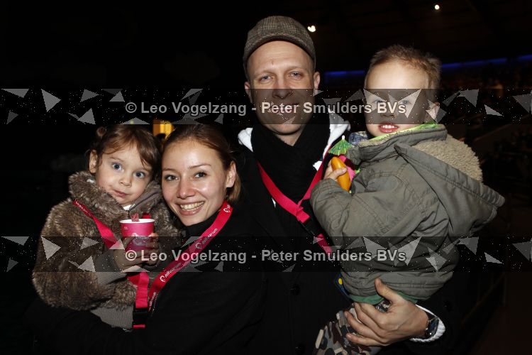 Harderwijk 20 maart 2010
Premiere show in het dolfinarium. Hugo Metsers met vrouw en kinderen
Peter Smulders bv