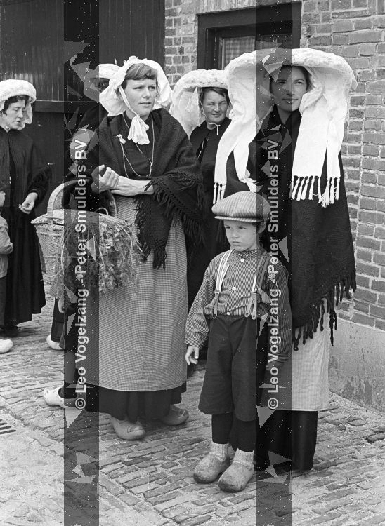 Dommelen, 13 Augustus 1977
Zomerfeesten in Dommelen t.g.v. opening Boerderij en De Watermolen
Foto Peter Smulders