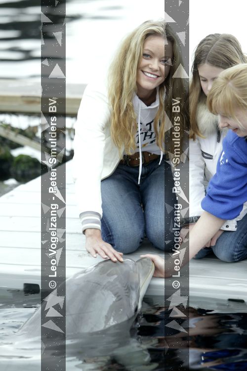 Harderwijk 20 maart 2010
Inge de Bruijn met neefje nichtje en moeder bij dolfinarium.
Peter Smulders bv