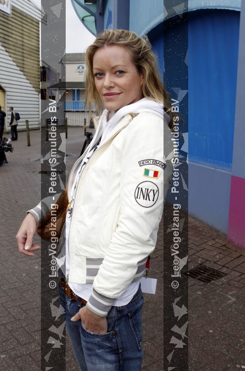 Harderwijk 20 maart 2010
Premiere show in het dolfinarium. Inge de Bruijn met neef en nicht
Peter Smulders bv