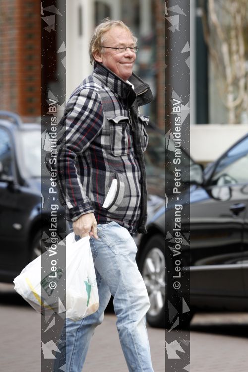 Amsterdam 8 april 2010
Jack Spijkerman doet boodschappen op de cornelis schuytstraat.
Peter Smulders bv