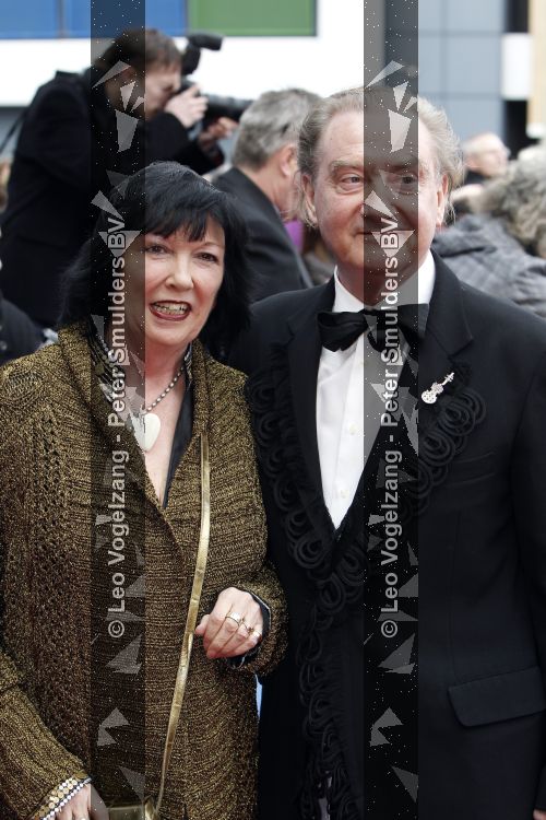 Scheveningen 11 april 2010
Premiere Mary Poppins in het circustheater. Jan jansen met vrouw
Peter Smulders bv