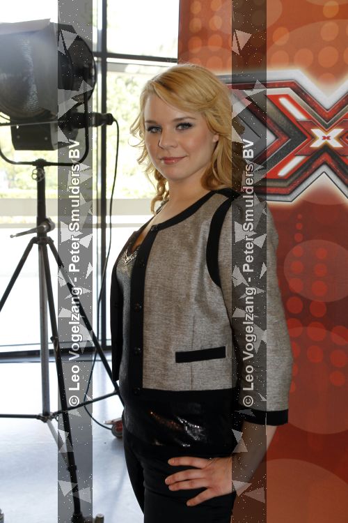 Hilversum 7 april 2010
Presentatie van de finalisten van X Factor. martijn  Krabbe en Wendy v Dijk presenteren het. Janna
Peter Smulders bv