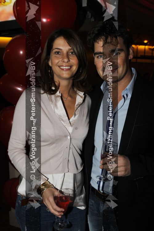 Hilversum 9 april 2010
Presentatie boek Gordon bij studio 21. Jeroen v d Boom met zijn vrouw Dani
Peter Smulders bv