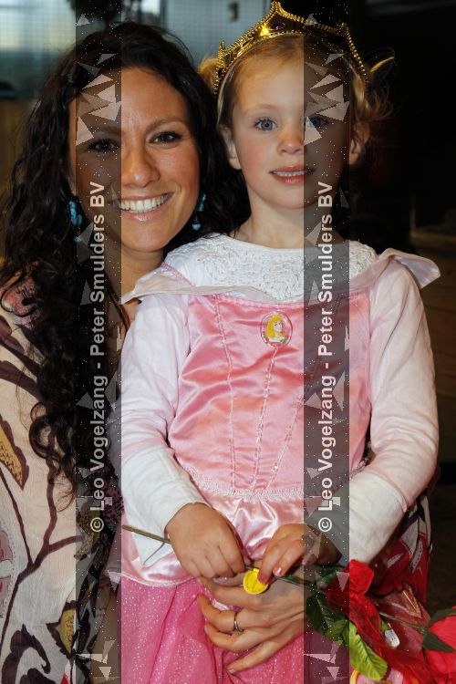 Amsterdam 1 april 2010
Premiere disney on ice in de rai. Jessica Mendels met dochter
Peter Smulders bv