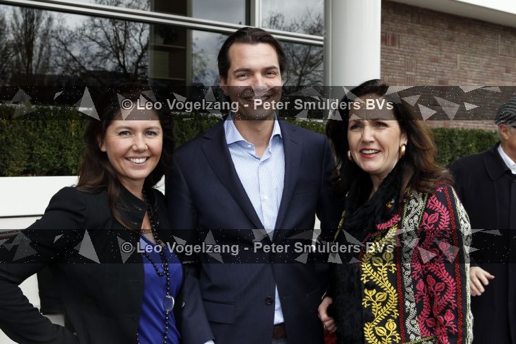 Amsterdam 27 maart 2010
Modeshow Sheila de Vries in het Hilton. Josefine v Asdonk met collega\'s
Peter Smulders bv