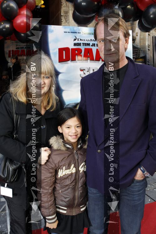 Amsterdam 21 maart 2010
Premiere hoe tem je een draak in Tuschinski. Karin John en Yara Riethoven
Peter Smulders bv