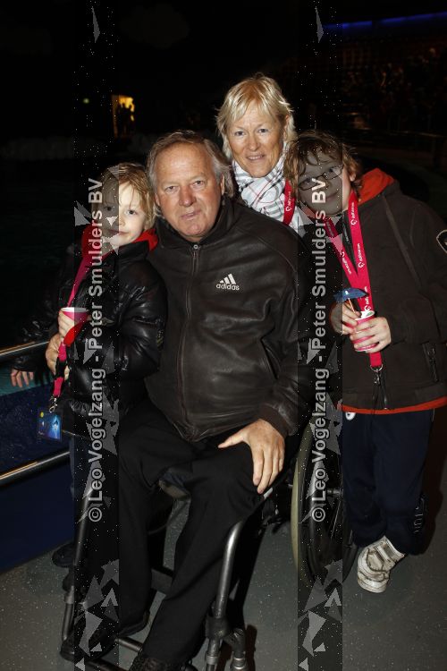 Harderwijk 20 maart 2010
Premiere show in het dolfinarium. Koos en Joke Alberts met kleinkinderen
Peter Smulders bv