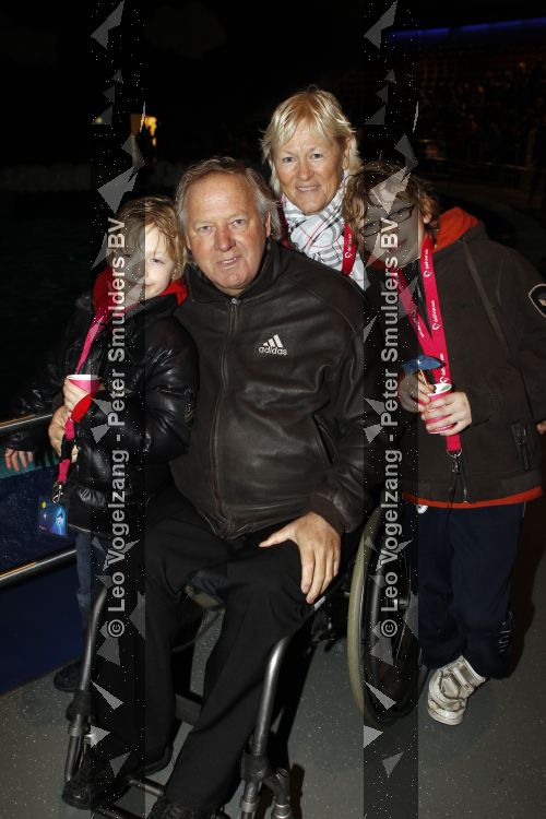Harderwijk 20 maart 2010
Premiere show in het dolfinarium. Koos en Joke Alberts met kleinkinderen
Peter Smulders bv