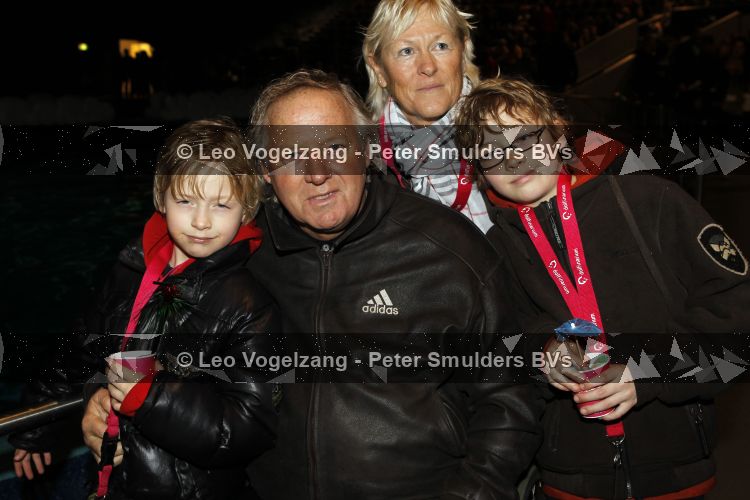 Harderwijk 20 maart 2010
Premiere show in het dolfinarium. Koos en Joke Alberts met kleinkinderen
Peter Smulders bv