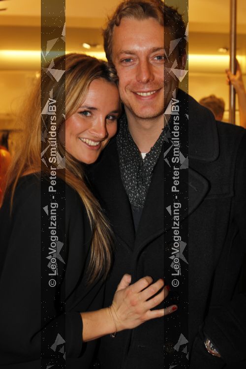 Amsterdam 14 maart 2010
Modeshow in de bijenkorf met diversen Bn ers voor Orange Babies. Mark v Eewuen komt bij Lieke v Lexmond kijken
Peter Smulders bv