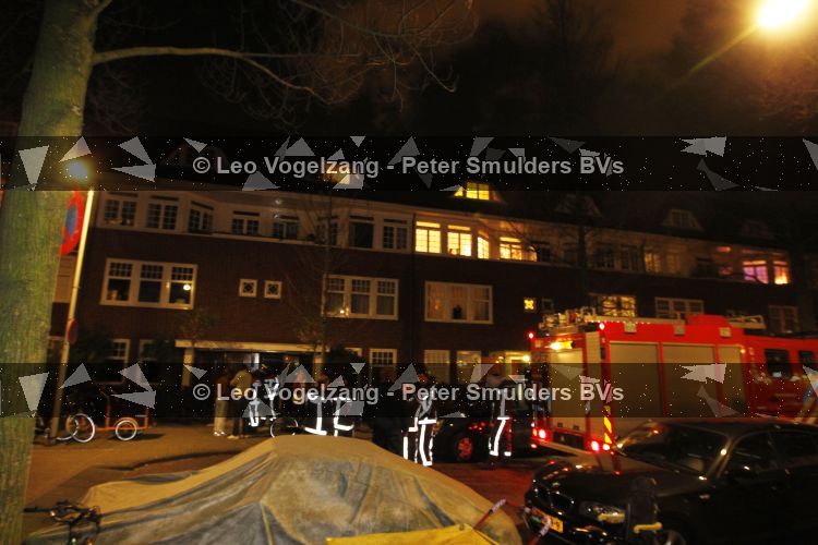 Amsterdam 11 april 2010
Bij de buren van Lieke v Lexmond heeft brand gewoed. Lieke had alleen rookschade. De brandweer had wel haar deur geforceerd om te kijken of er iemand in huis was.
Peter Smulders bv