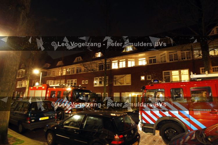 Amsterdam 11 april 2010
Bij de buren van Lieke v Lexmond heeft brand gewoed. Lieke had alleen rookschade. De brandweer had wel haar deur geforceerd om te kijken of er iemand in huis was.
Peter Smulders bv