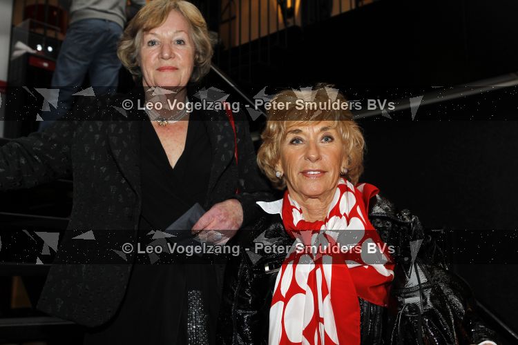 Hillegom 20 maart 2010
Modeshow dani bles. Loekie Post met een vriendin
Peter Smulders bv