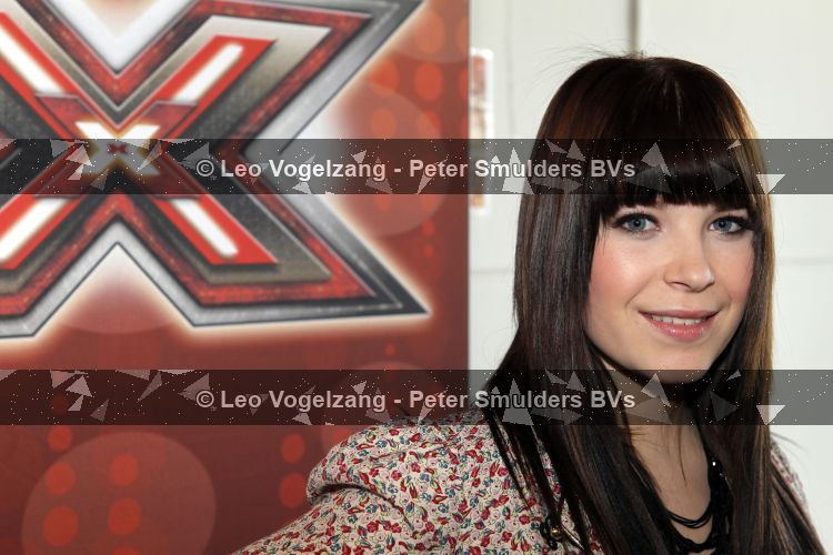 Hilversum 7 april 2010
Presentatie van de finalisten van X Factor. martijn  Krabbe en Wendy v Dijk presenteren het. Maaike 
Peter Smulders bv