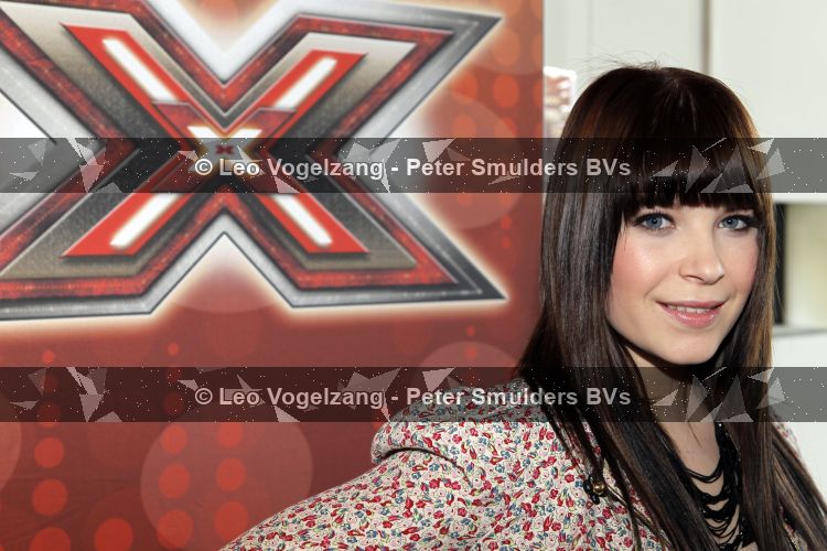 Hilversum 7 april 2010
Presentatie van de finalisten van X Factor. martijn  Krabbe en Wendy v Dijk presenteren het. Maaike 
Peter Smulders bv