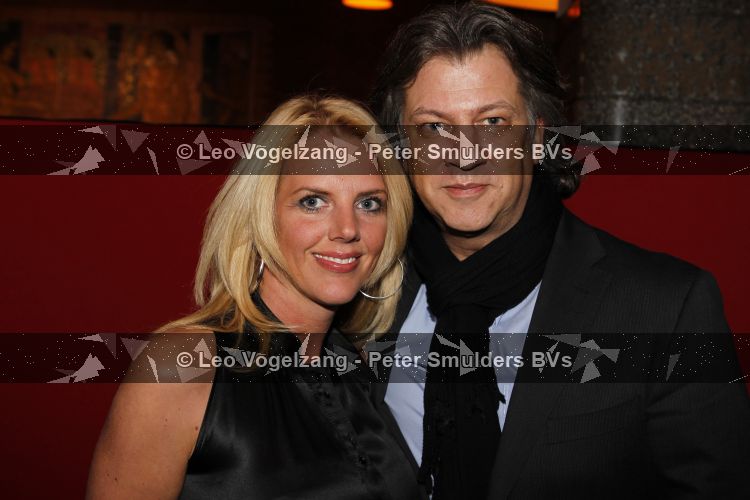 Amsterdam 17 maart 2010
Presentatie vliegmaatschappij EMirates in de beurs v Berlage. Mark farouk met vrouw
Peter Smulders bv