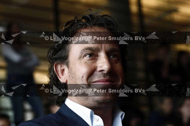 Amsterdam 27 mei 2009
Marco Borsato maakt bekend wie de genomineerden zijn voor de TMF marco Borsato awards.
Peter Smulders bv