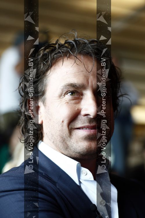 Amsterdam 27 mei 2009
Marco Borsato maakt bekend wie de genomineerden zijn voor de TMF marco Borsato awards.
Peter Smulders bv