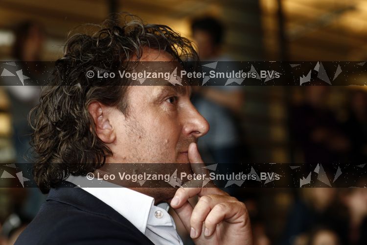 Amsterdam 27 mei 2009
Marco Borsato maakt bekend wie de genomineerden zijn voor de TMF marco Borsato awards.
Peter Smulders bv