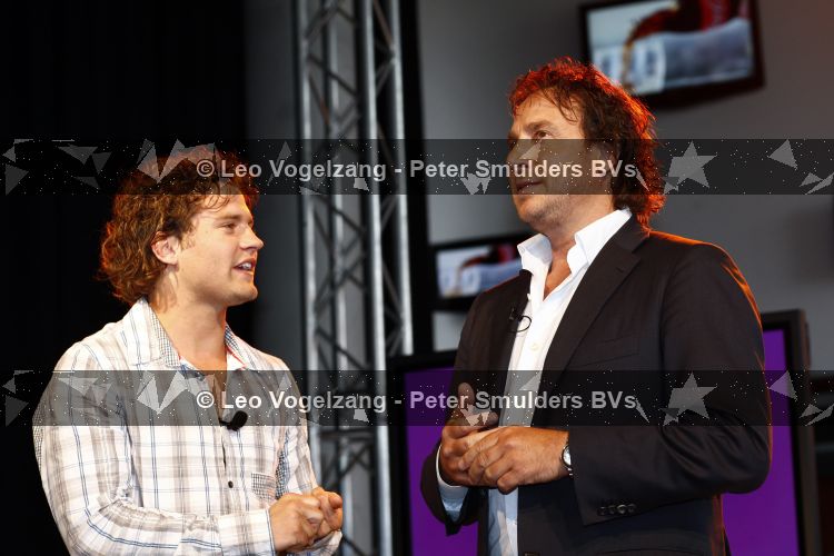 Amsterdam 27 mei 2009
Marco Borsato maakt bekend wie de genomineerden zijn voor de TMF marco Borsato awards. Saar Koningsberger en Sacha Visser
Peter Smulders bv