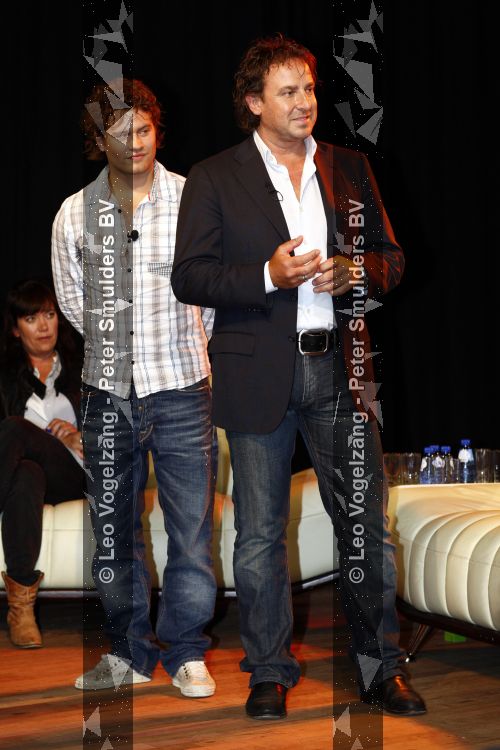 Amsterdam 27 mei 2009
Marco Borsato maakt bekend wie de genomineerden zijn voor de TMF marco Borsato awards.
Peter Smulders bv