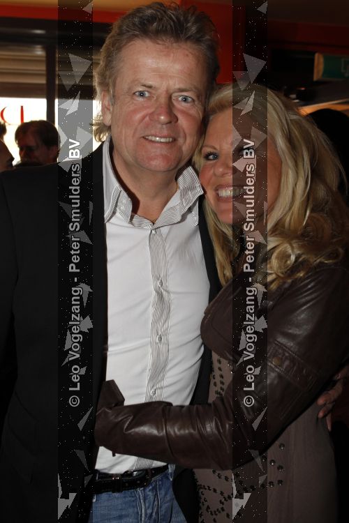 Amsterdam 28 maart 2010
Surprise feestje voor Patty Brard haar 55e verjaardag bij borrelbar. Marga Scheide met man
Peter Smulders bv
