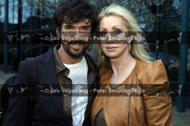 Hillegom 20 maart 2010
Modeshow dani bles. Mari v d Ven met een vriendin
Peter Smulders bv