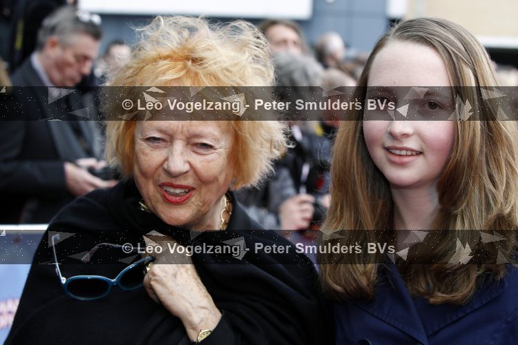 Scheveningen 11 april 2010
Premiere Mary Poppins in het circustheater. Marjan Berk met kleindochter
Peter Smulders bv