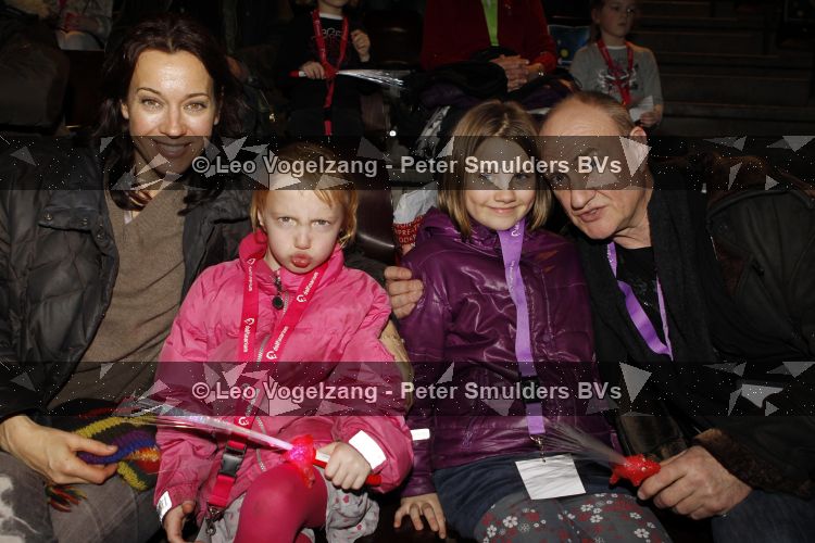 Harderwijk 20 maart 2010
Premiere show in het dolfinarium. Henk Poort Marjolein Keuning met dochters
Peter Smulders bv