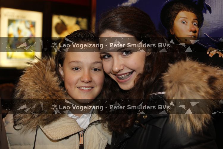 Amsterdam 14 maart 2010
Prtemiere nanny Mc Fee in tuschinski. Maxim Froger met vriendin
Peter Smulders bv