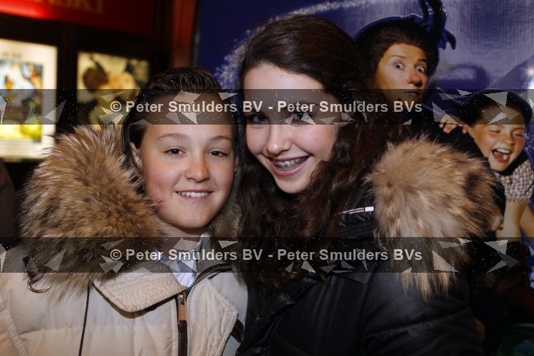 Amsterdam 14 maart 2010
Prtemiere nanny Mc Fee in tuschinski. Maxim Froger met vriendin
Peter Smulders bv