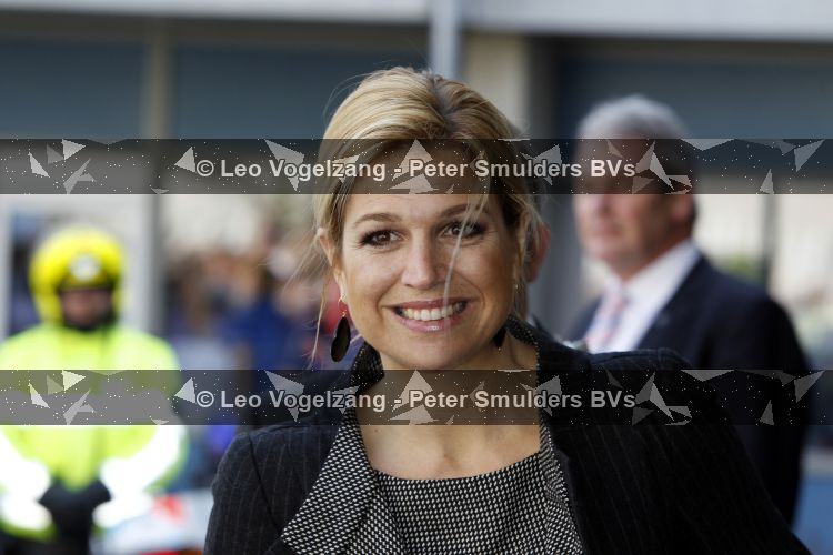 Veldhoven 13 april 2010
Prinses Maxima en Wolter Kroes bij het prinses Maxima ziekenhuis.
Peter Smulders bv