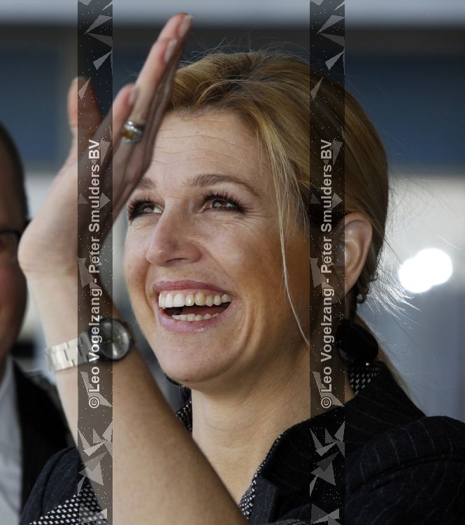 Veldhoven 13 april 2010
Prinses Maxima en Wolter Kroes bij het prinses Maxima ziekenhuis.
Peter Smulders bv