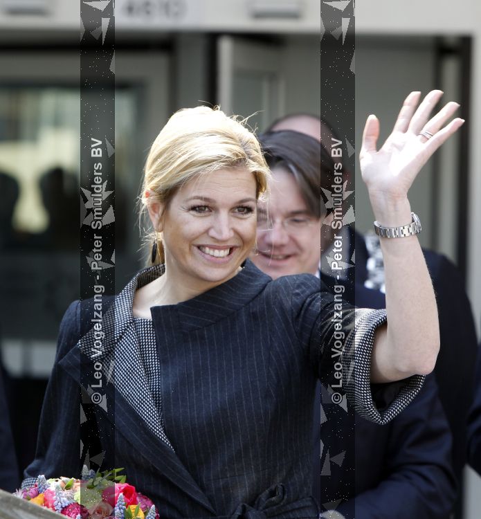 Veldhoven 13 april 2010
Prinses Maxima en Wolter Kroes bij het prinses Maxima ziekenhuis.
Peter Smulders bv